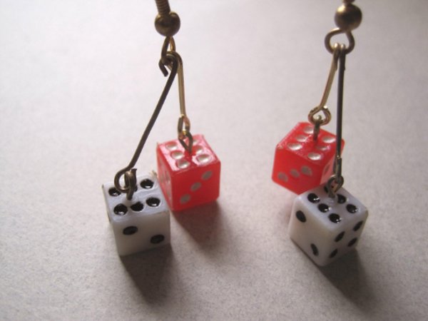  Lucky 777 Dice Casino Earrings Las Vegas Vintage Jewelry