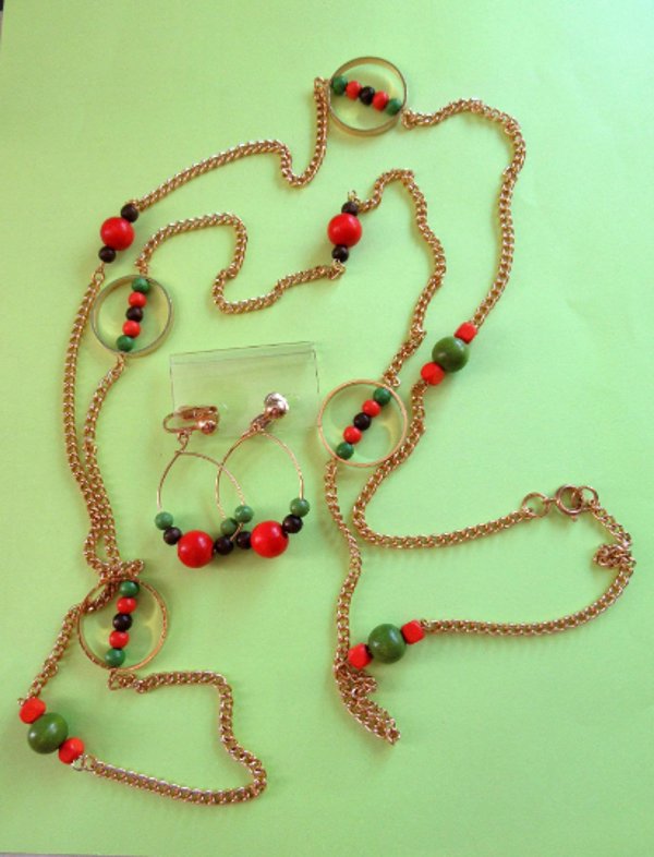 Mod 1960's Necklace Set Never Worn Vintage Jewelry