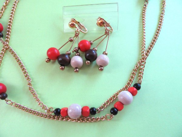 Vintage Mod 1960's Necklace  Set Wood Beads 
