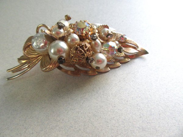 1950's Faux Pearl Rhinestone Pin Vintage  Jewelry 
