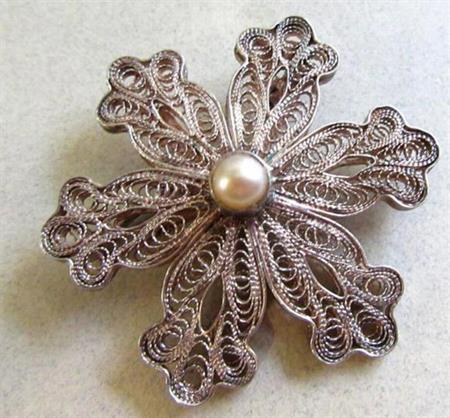 Sterling Silver Pearl Snowflake Pin Vintage Fine Jewelry Christmas