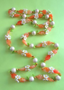 1960's Mod Daisy Necklace Vintage Jewelry Long Beads 