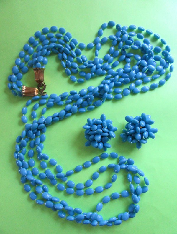 1960's Mod Blue Necklace Set Vintage Jewelry
