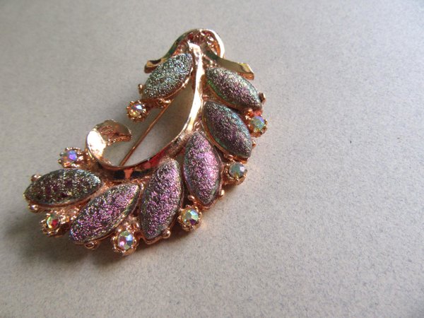 Art Glass Rhinestone Pin Vintage Jewelry 