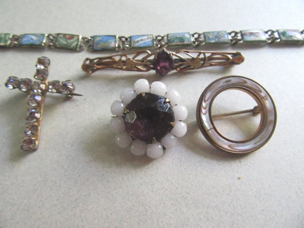 Antique and Up Vintage Jewelry Lot 