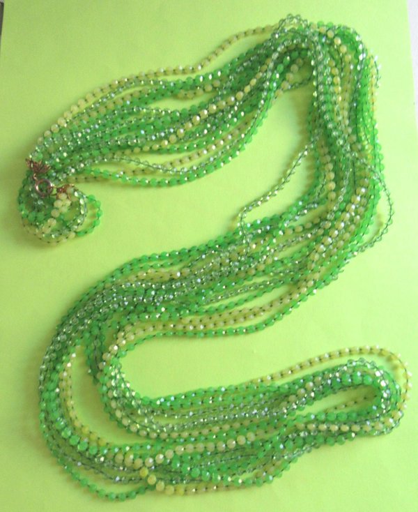 Mod 1960's Green Long Necklace Vintage Jewelry 