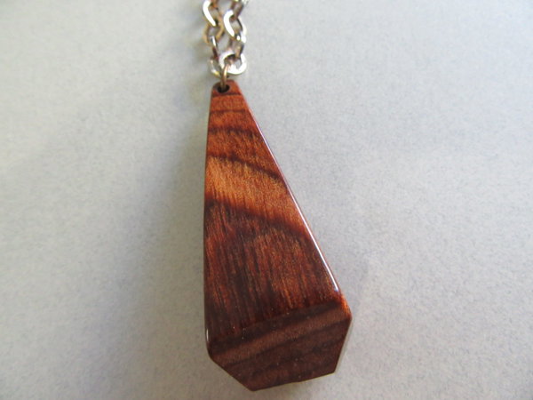 Bakelite Infused Wood Necklace Vintage Jewelry