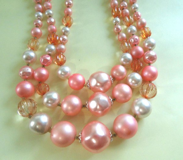 1950's Peach Necklace Japan Vintage Jewelry 