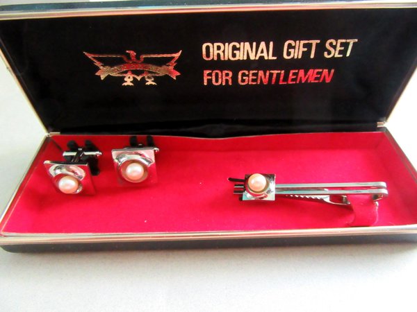 Vintage Faux Pearl Cufflinks Set Original Box Men's Jewelry