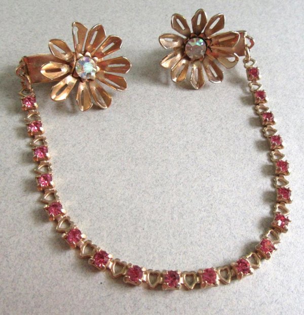 Vintage Rhinestone Sweater Clip  1950's Accessories
