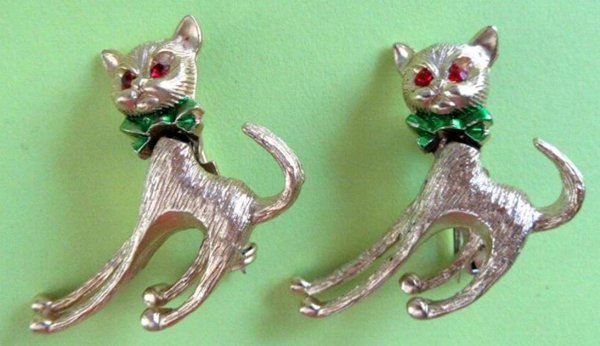 Cat Scatter Pin Set Articulated 1950's Vintage Jewelry 