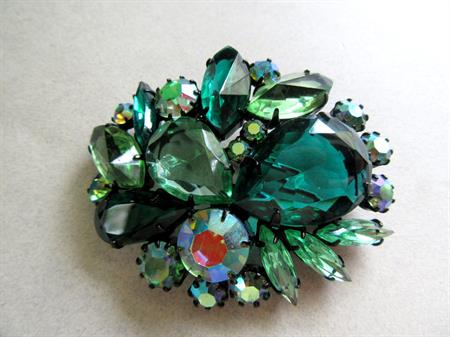 Vintage Juliana DeLizza & Elster  Rhinestone Pin Japanned Setting Vintage Costume Jewelry Emerald Aurora Borealis