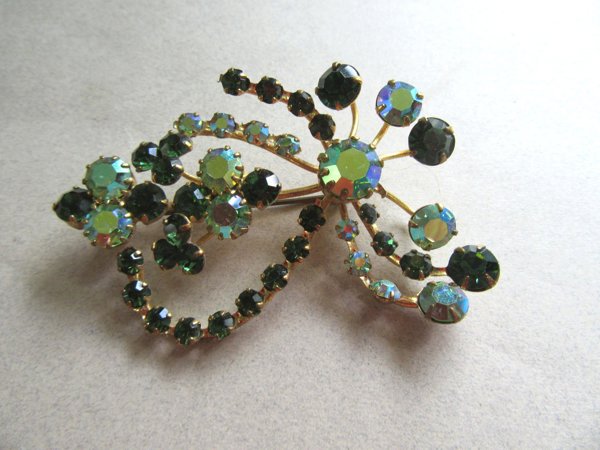 Green Rhinestone Pin Aurora Borealis Vintage Jewelry 