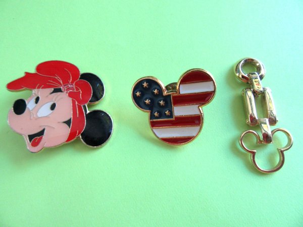 Minnie Mouse Tac Pin Disney Lot