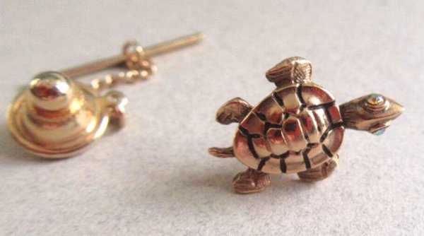 Turtle Tie Tac Bobbing Head Mens Vintage Jewelry 
