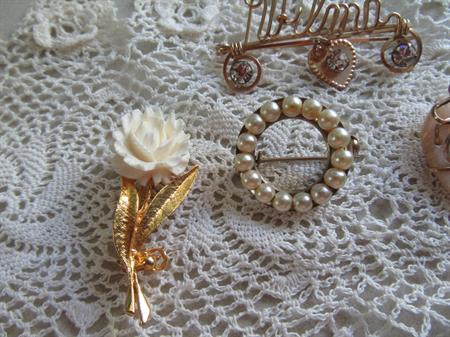 1940's Jewelry Lot Wire Sweetheart Pins 