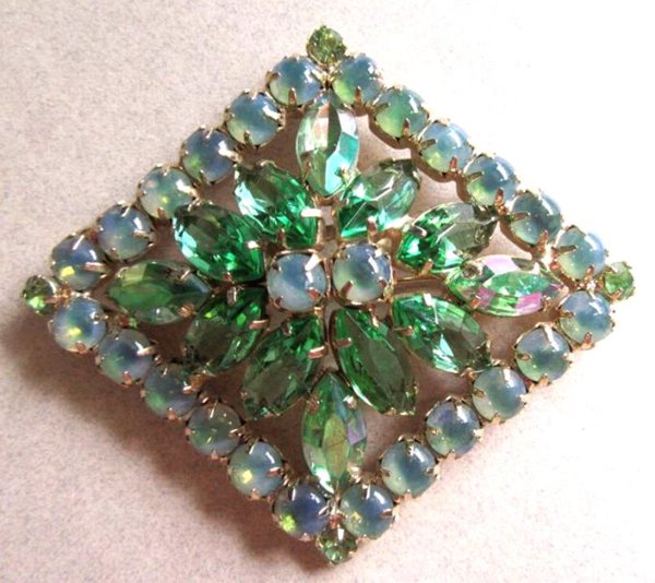 Green  Rhinestone Pin Vintage Jewelry