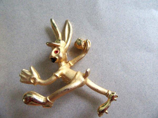 TWO Unsigned Reinad ? Bugs Bunny Baseball Pins Vintage Jewelry 