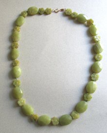 Genuine Green Stone Flower Necklace 14k Clasp Zoe B. Signed Fine Jewelry