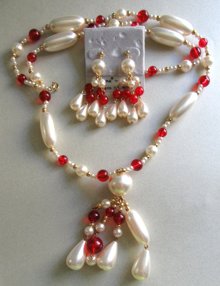 1980's Laguna Faux Pearl Necklace Set Never Worn