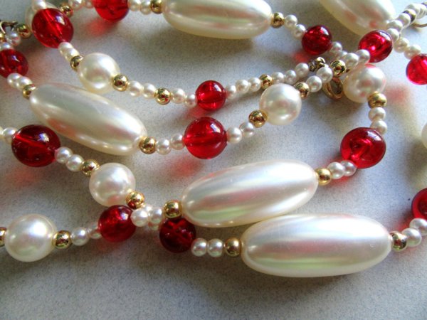1980's Laguna Faux Pearl Necklace Set Never Worn