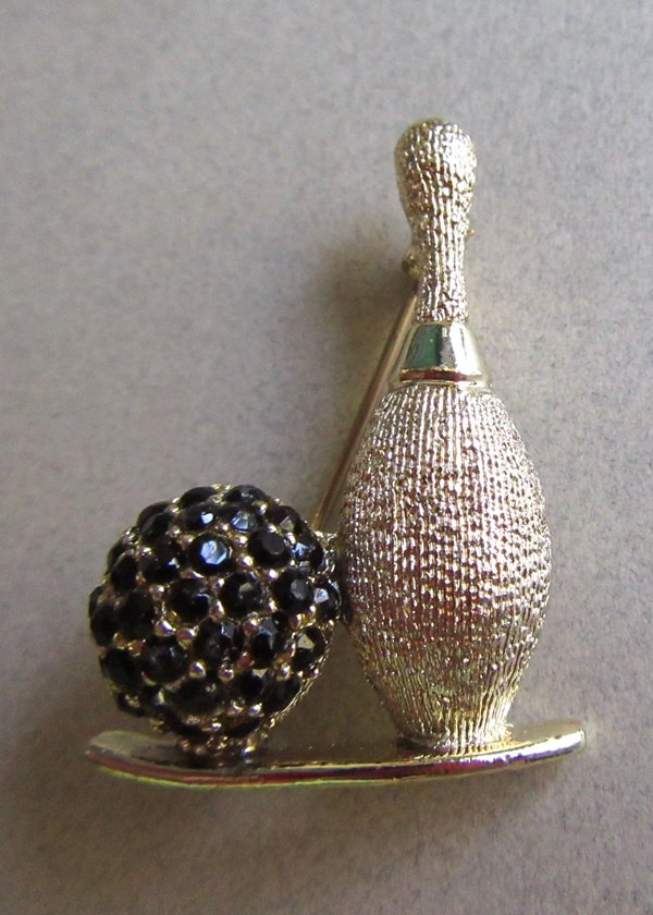 Vintage Dodd's Signed Bowling Pin Vintage Jewelry