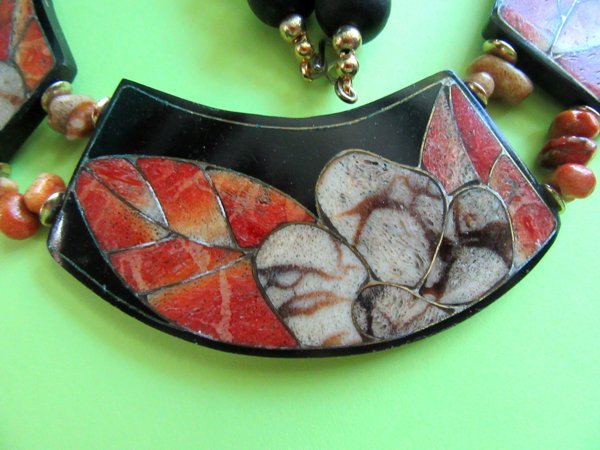 1980's Genuine Coral Collar Bib Necklace Vintage Jewelry