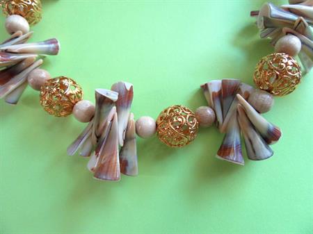 1950's Shell SHORT Choker Necklace Vintage Jewelry 