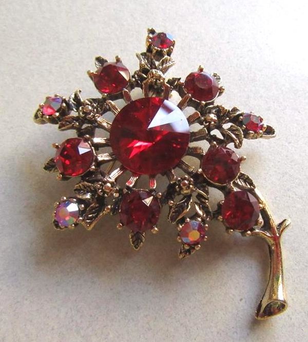 Knock Off Weiss Pin Red Rhinestone Holiday Christmas