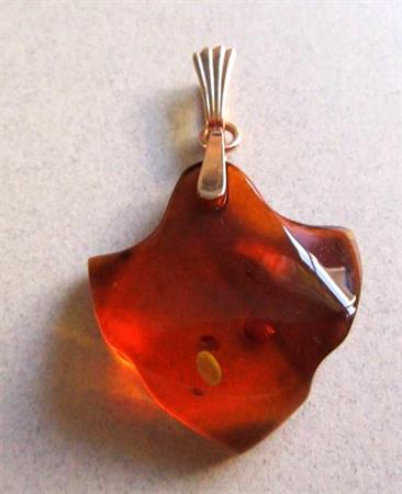 Genuine Amber Pendant 14k Gold Bail 583 Fine Jewelry 