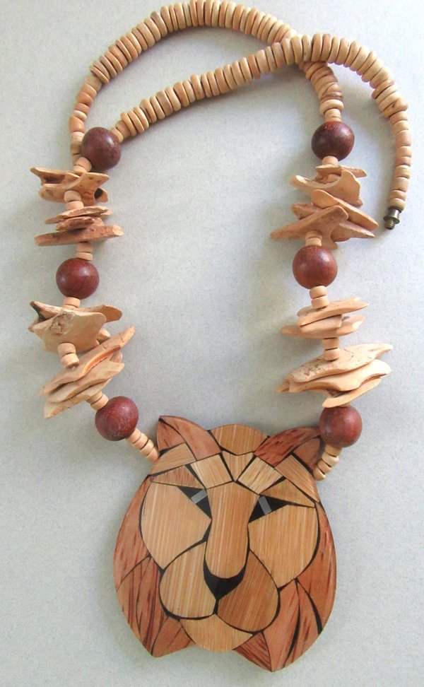 1980's Lion Wood Inlay Tribal Necklace 