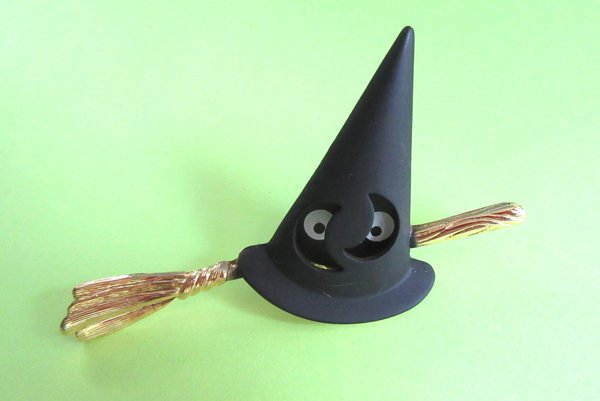 Witch Hat and Broom Pin Tara Signed Jewelry Wicked