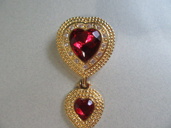 Rhinestone Heart Pin Vintage  Jewelry Valentines Day 