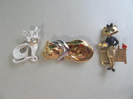 Cat Pin Lot 1960's and Up Teacher Vintage Costume Jewelry Figural Danecraft Liz Claiborne Christmas Kitty