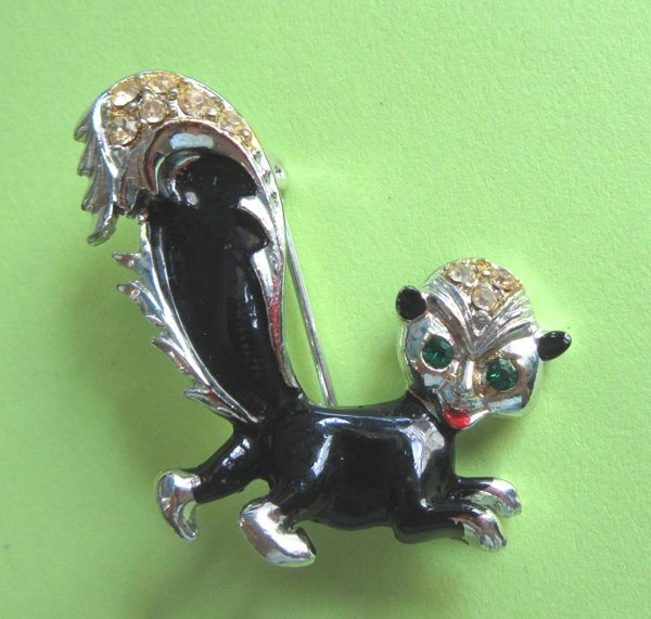 Anthropomorphic Skunk Pin Vintage Jewelry