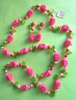 Mod Pink Flower Necklace Set Never Worn Vintage Jewelry