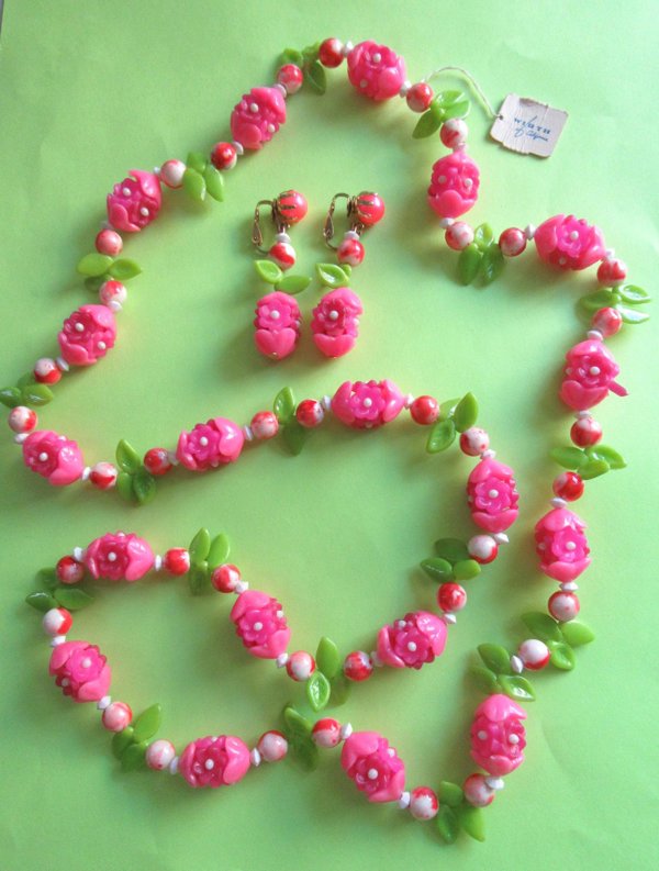 Mod Pink Flower Necklace Set Never Worn Vintage Jewelry