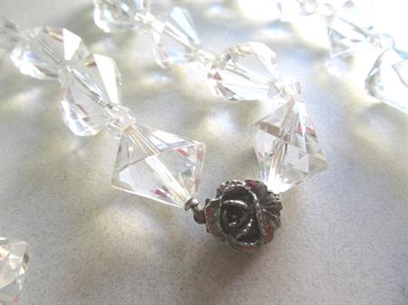 Vintage Lucite Necklace Clear Faceted BeDS