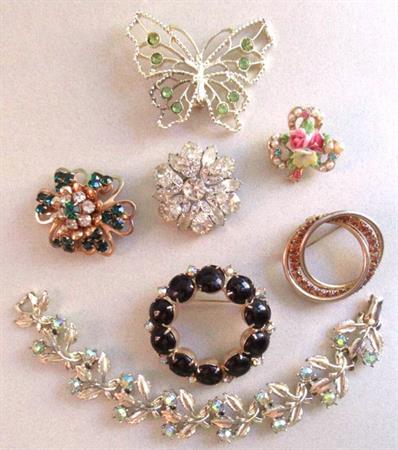 Rhinestone Jewelry Lot Weiss Pin