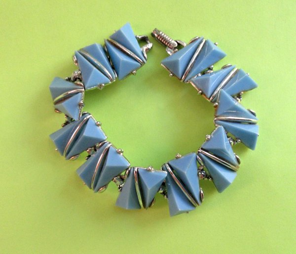 Vintage Lucite Blue Bracelet 1950's Accessories