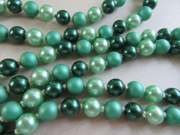 Long Green Faux Pearl Necklace Flapper Length 