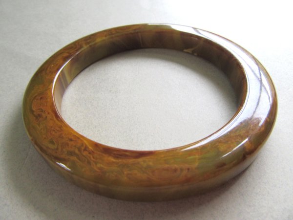 Vintage Bakelite Bangle Bracelet End of Day 