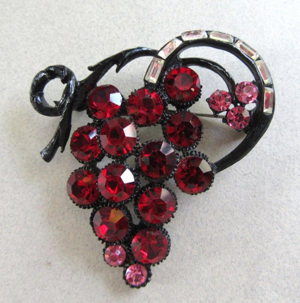 Japanned Grapes Pin Signed TOP Vintage Jewelry