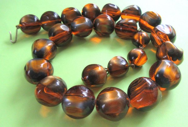 Lucite Choker Necklace And Earrings Vintage  Jewelry