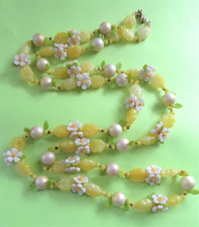 Mod 1960s Necklace Yellow Fruit Salad  Flower Daisies Summer Vintage Costume Jewelry Twiggy Go Go