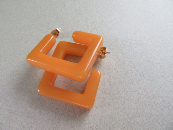 Bakelite Pierced Earrings Vintage Jewelry