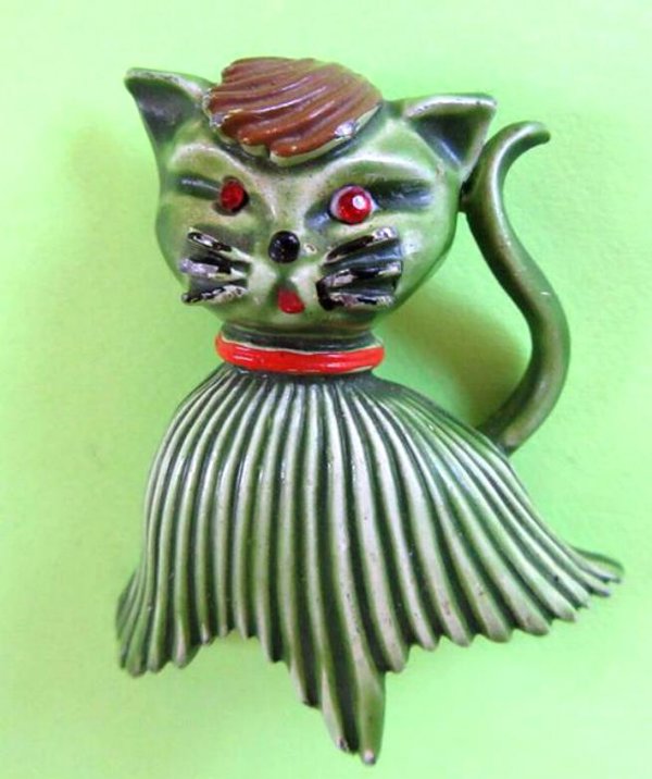 Vintage Anthropomorphic Cat Pin Signed JJ