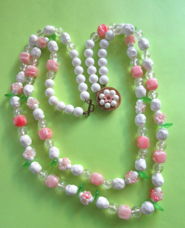 Fruit Salad Flower Necklace Vintage Jewelry 1950's Accessories