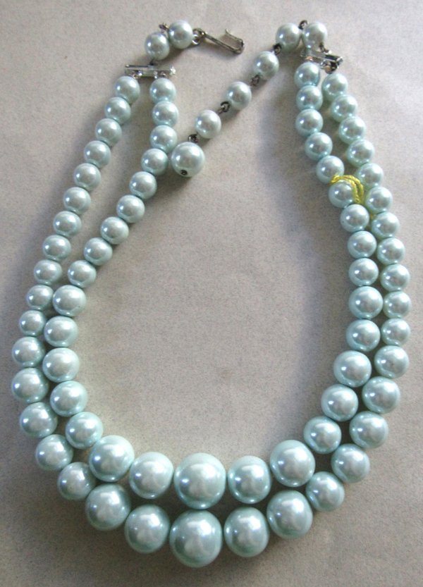 1950's Laguna Blue Faux Pearl Choker Necklace Never Worn 