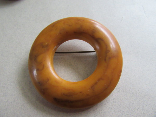 Vintage Bakelite Pin  Peanut Butter Swirl A-3